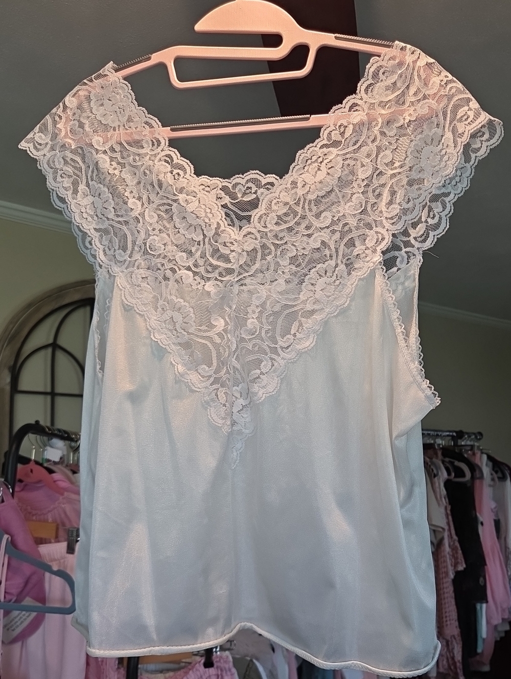 Mi White Lace-Trim Satin Camisole
